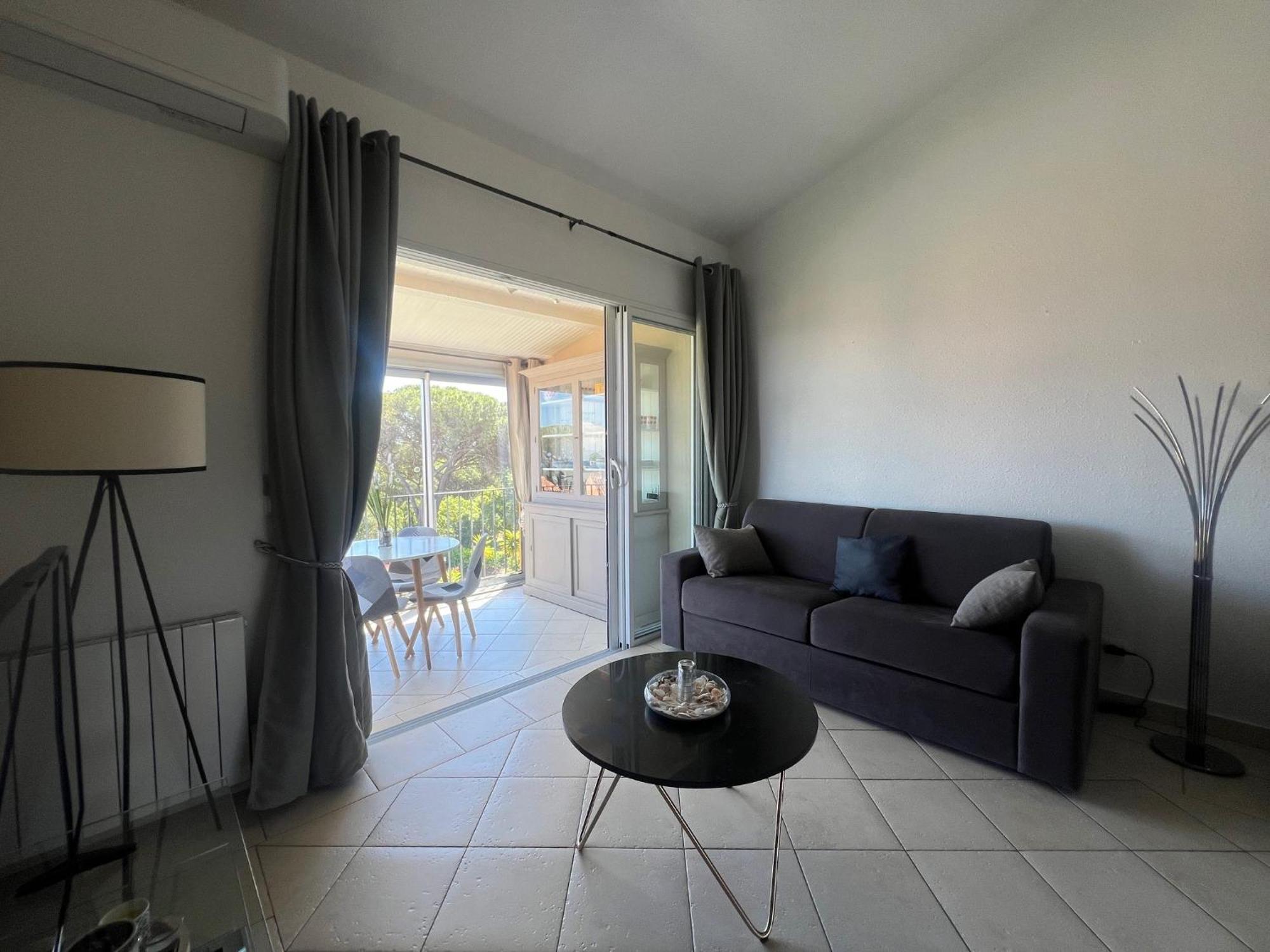 Appartement Vue Mer Golfe De Saint-Tropez 코골렝 외부 사진